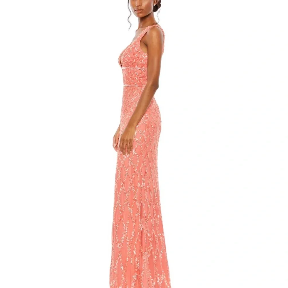 Formal, Evening, Gorgeous MacDuggal Coral Gown - Picture 2 of 7
